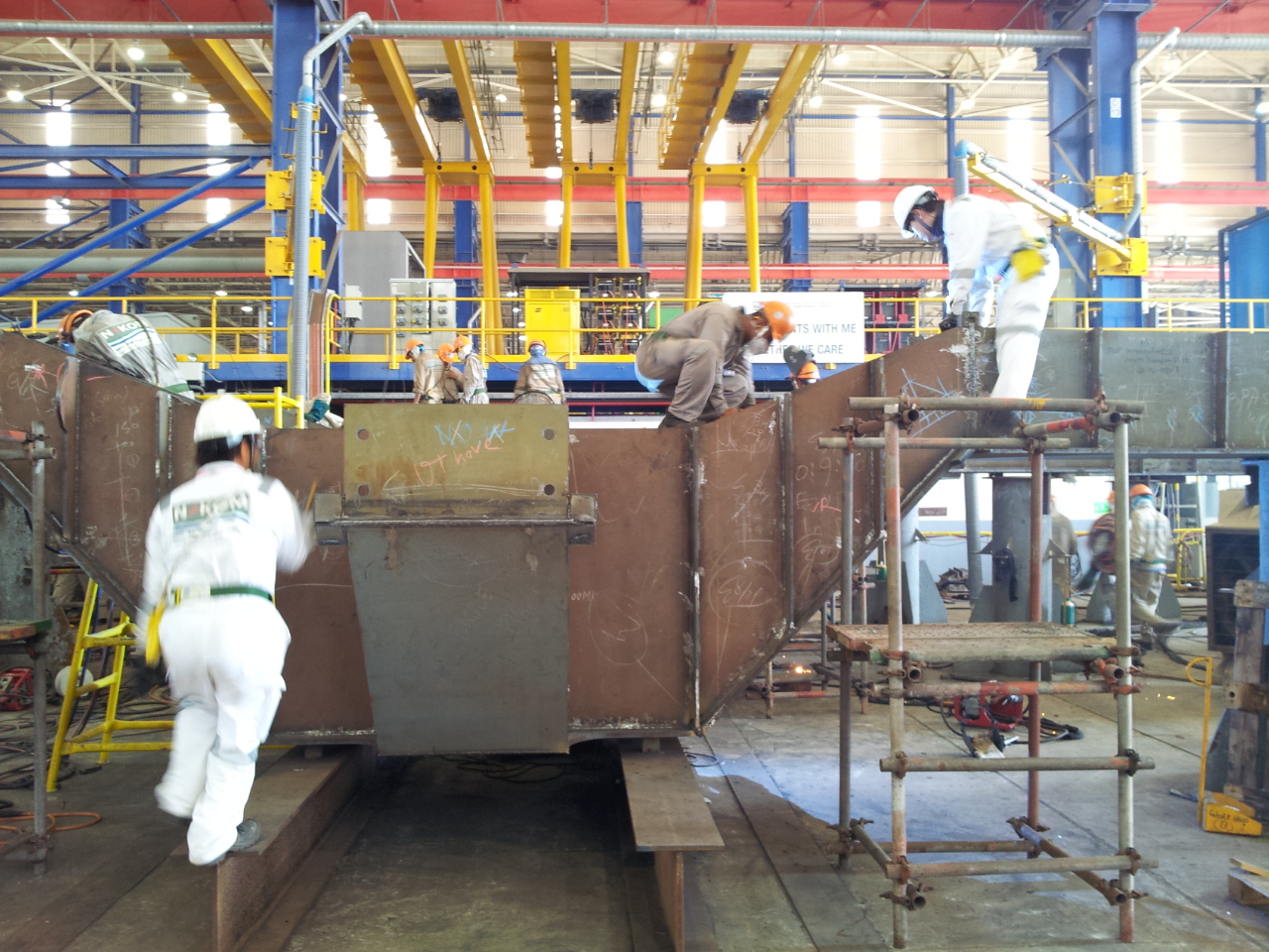 Steel block work on the panel line at the N-KOM shipyard, Ras Laffan, Qatar